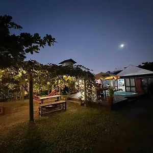quarto-camping-e-hostel-bombinhas.santa-catarina-brasil.com/