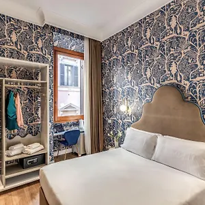 Townhouse Condotti 29 Konukevi Roma